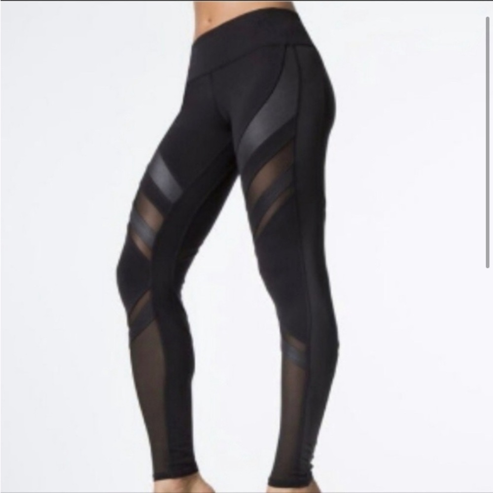 Alo Black Linear Leggings